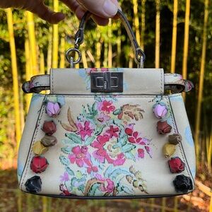Floral appliqué micro peekaboo style bag - ⭐️READ DESCRIPTION⭐️